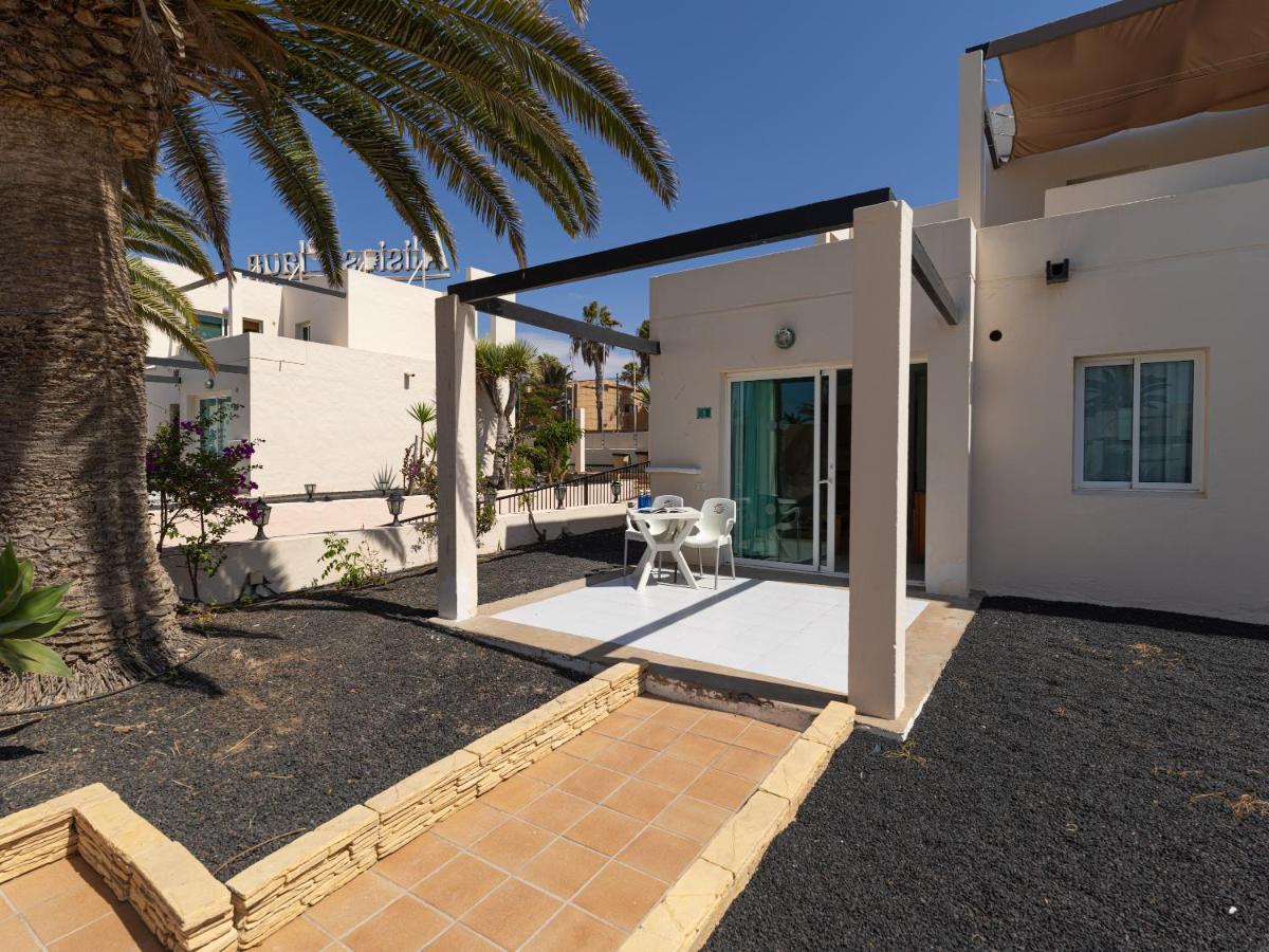Homeforguest Apartamento Con Terraza Y Piscina En Corralejo Bagian luar foto