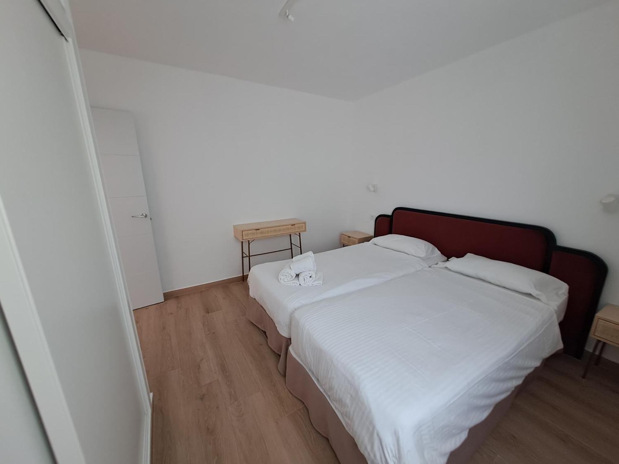 Homeforguest Apartamento Con Terraza Y Piscina En Corralejo Bagian luar foto